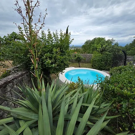 아파트 Davor With A Private Heated Pool