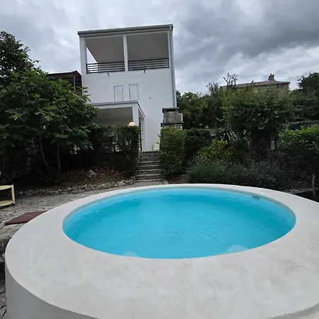 아파트 Davor With A Private Heated Pool 자드라보노