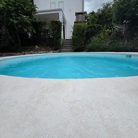아파트 Davor With A Private Heated Pool